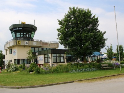 Фото: Herzingers am Flugplatz Mößling